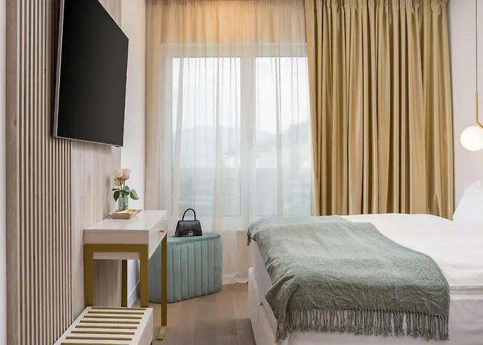 Www Villagoldenhill Com Villa