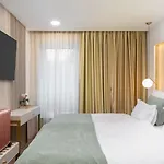 Www Villagoldenhill Com * Podstrana