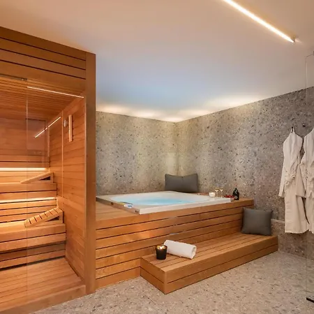 Vila Www Villagoldenhill Com Podstrana