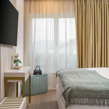 Www Villagoldenhill Com Villa