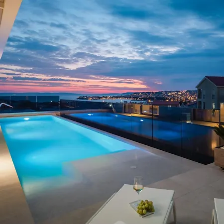 Villa Www Villagoldenhill Com *